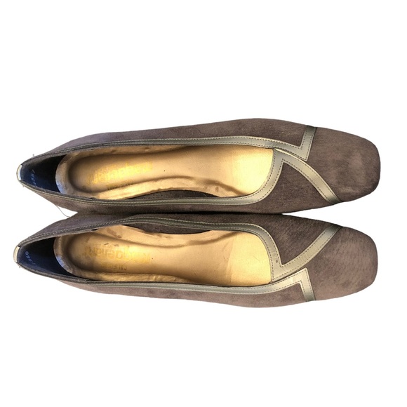 California Magdesians Silver Suede Flats size 10 1/2 - Picture 9 of 11